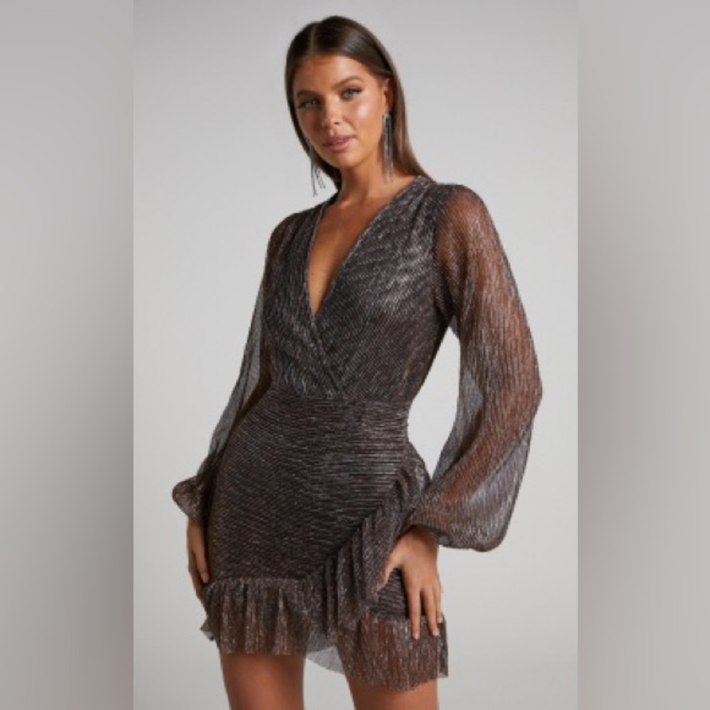 Brand new showpo. Dress with tags on. Size US 6